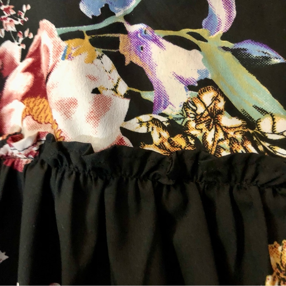 Chelsea & Theodore Blouse Womens XL Used Black Floral - Picture 13 of 15